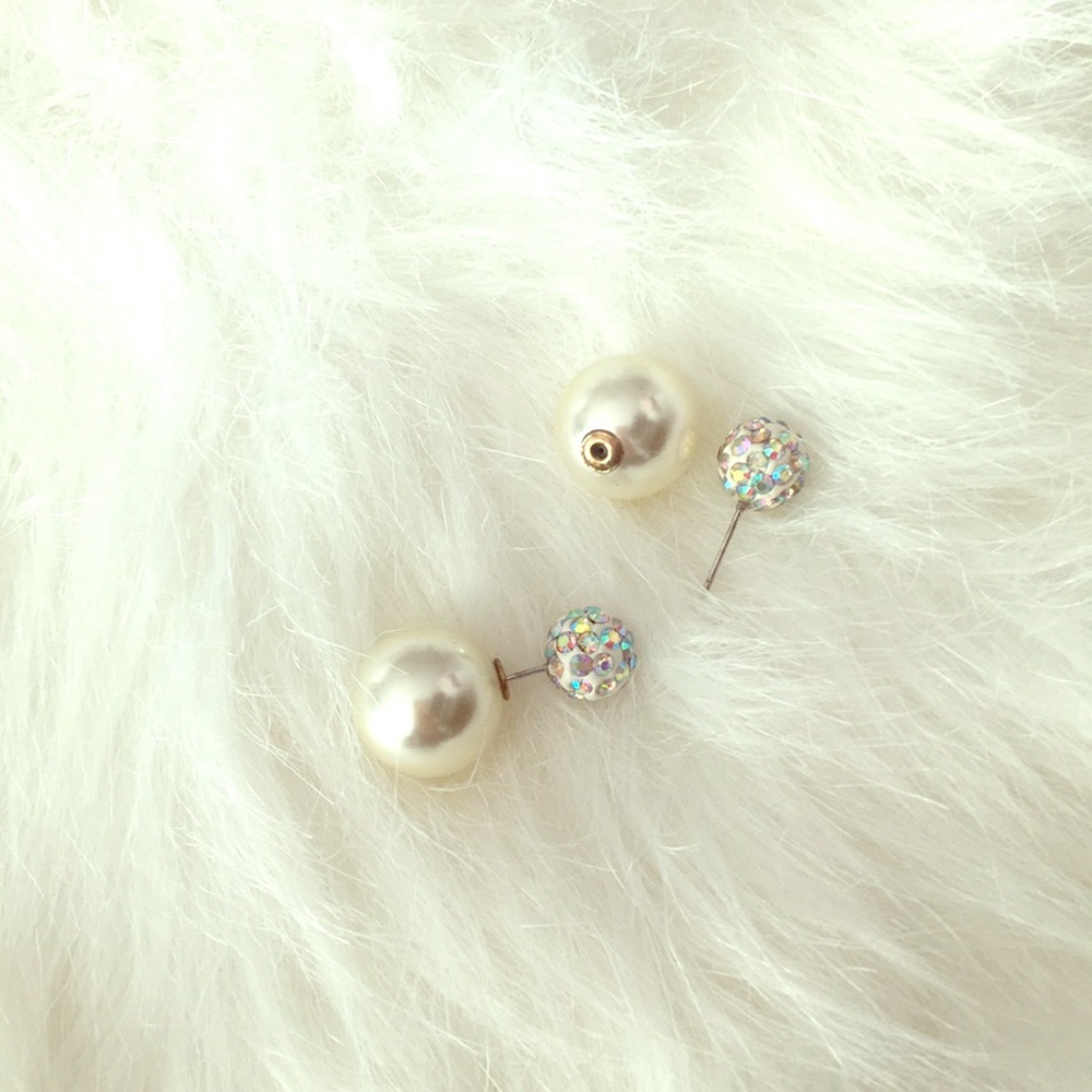 Drop earnings white pearl & crystal